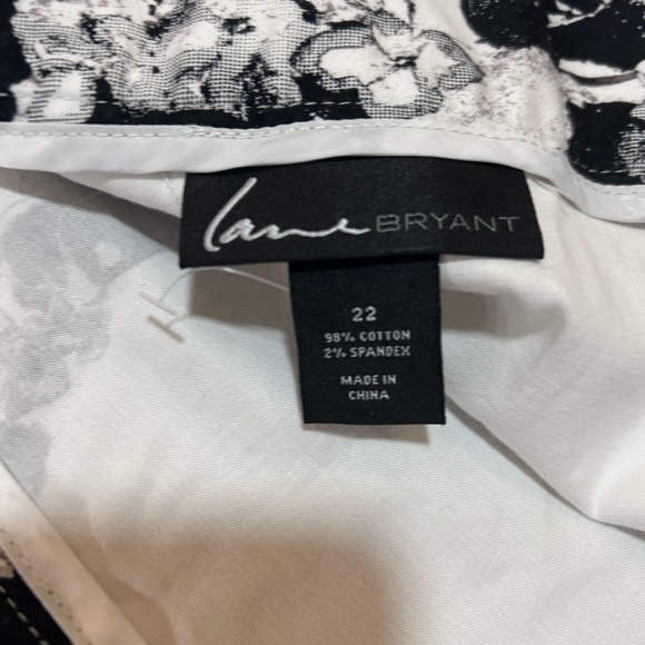 Lane Bryant Chic Black and White Floral Midi Skirt - Picture 3 of 7